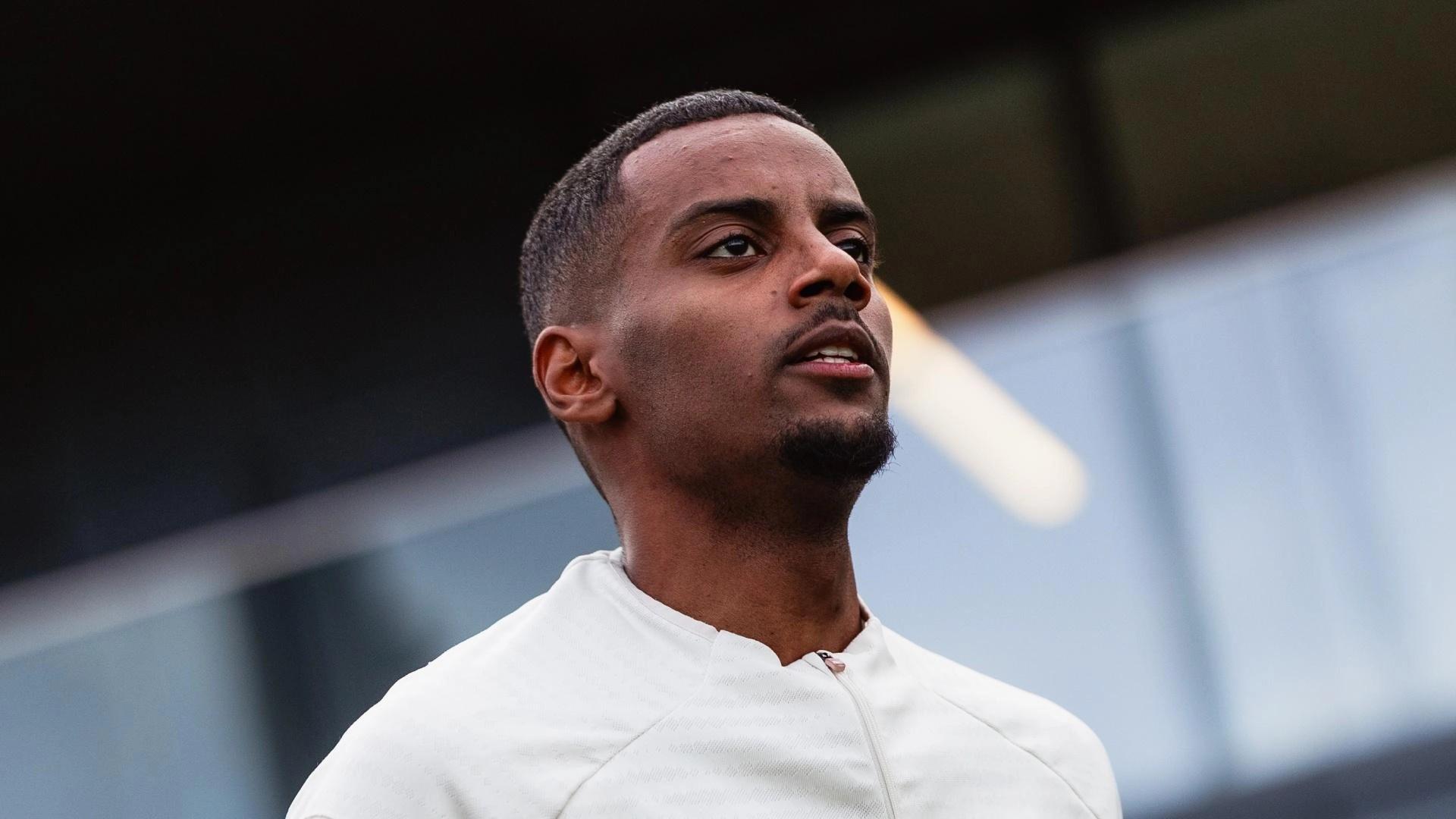 规则-好消息,斯洛特:伊萨克将于周四回归合练